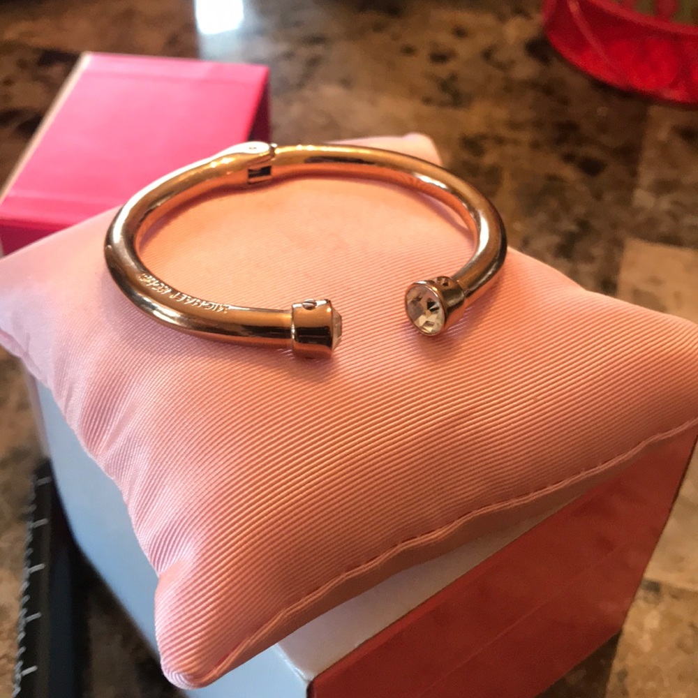 Pre-owned rose gold Michael Kors bracelet